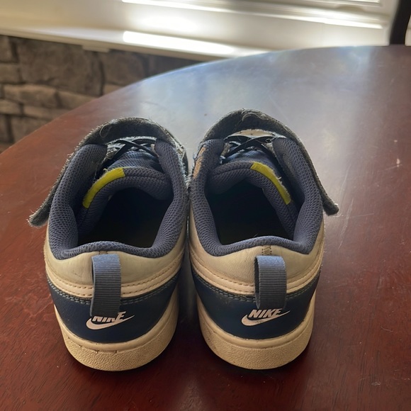 Nike kids size 3 blue/gray - Picture 3 of 5